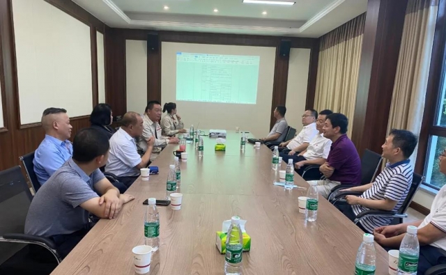 荆州市政协主席等辅导亲临3499拉斯维加斯基地，为民族品牌“艾诗特”产业升级出经营策